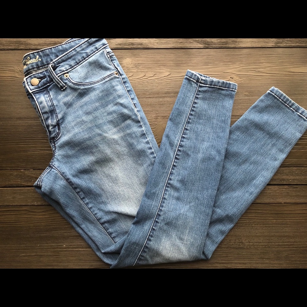 Universal Thread Jeans
